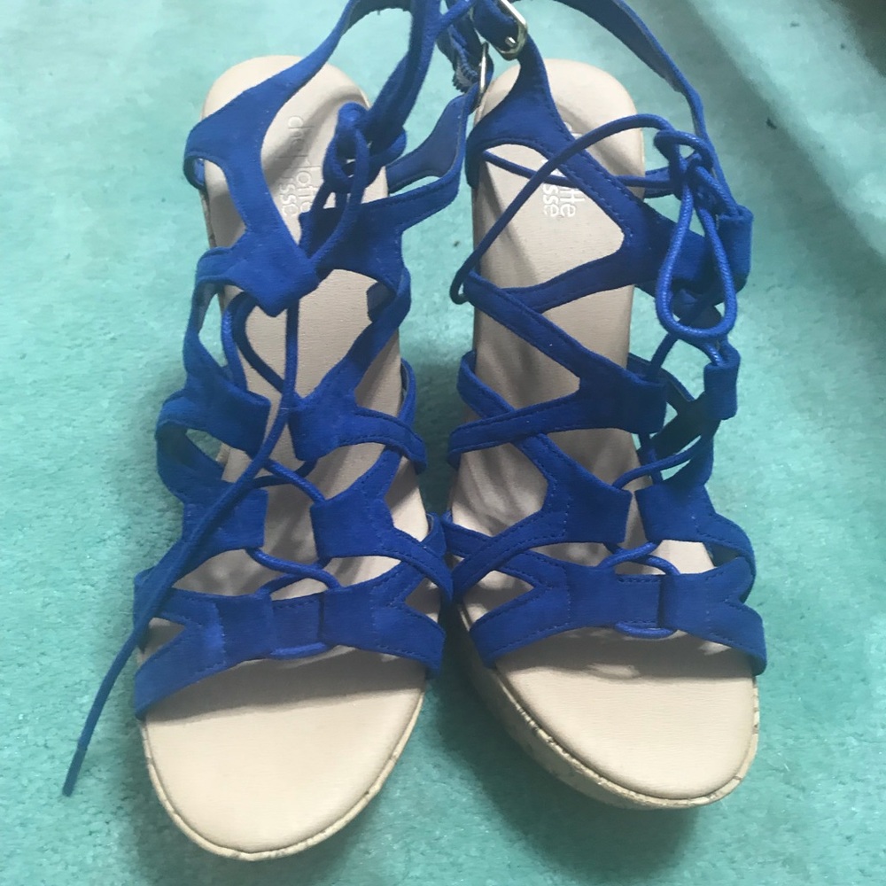 Blue wedges